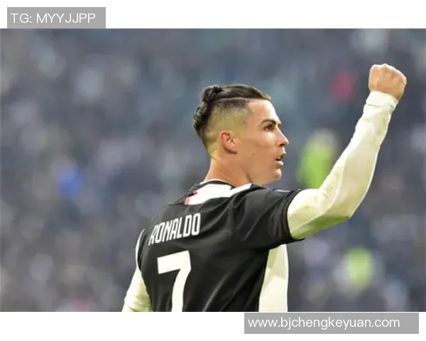 C罗足球明星亲临台湾与球迷互动展现足球魅力与激情